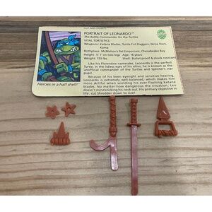 Teenage Mutant Ninja Turtles TMNT 1990 Playmates Leonardo card & accessories